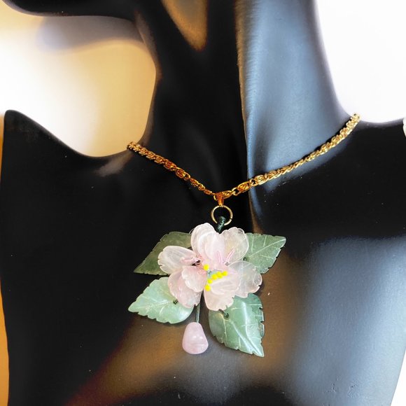 Vintage Jade Pink Quartz Flower Pendant Necklace Gold Plated 16-18" Choker - Picture 1 of 10